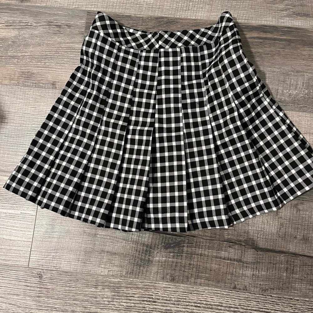 Black and white skirt by Divided H&M